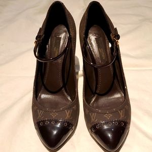 Authentic Louis Vuitton Shoes